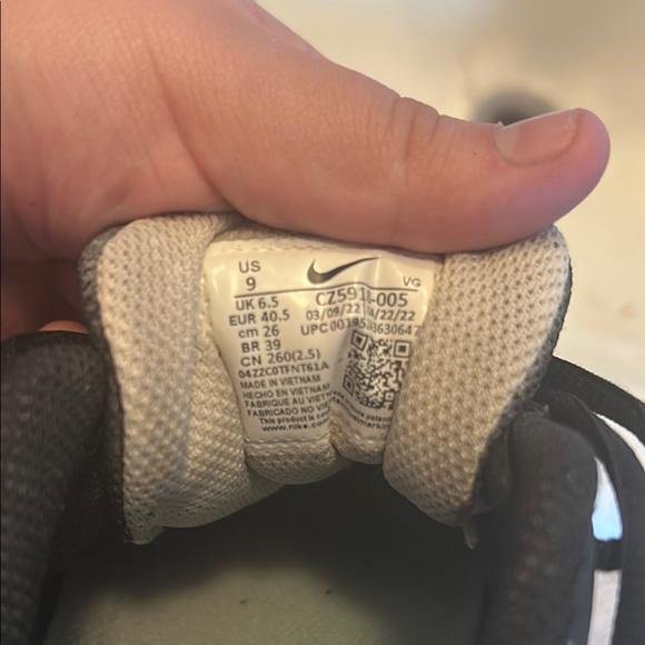 Black and White Soccer Cleats - Picture 5 of 6